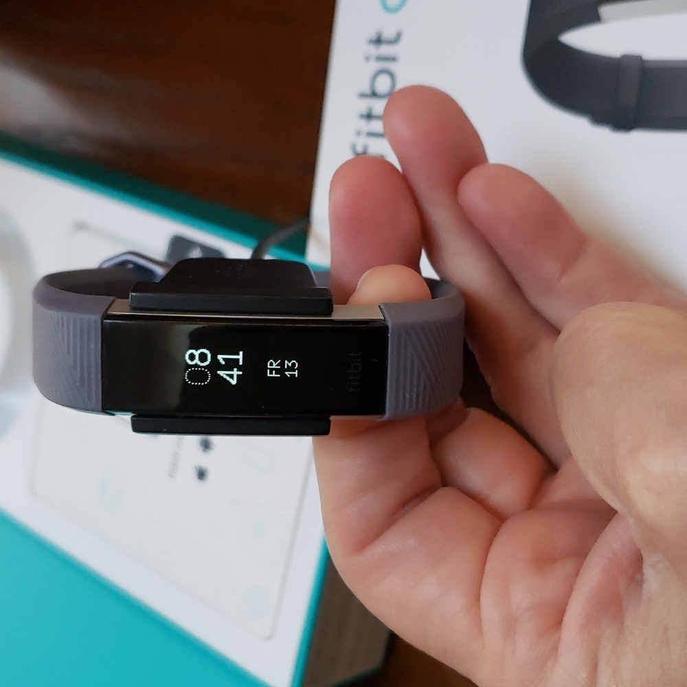 Fitbit alta bundle - Picture 2 of 9